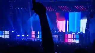 5SOS - Youngblood [Live in Prague] 4K (part 10/10)