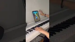 she played Subway Surfers while playing the soundtrack on piano 😱​ @aashnakunkolienkar on instagram