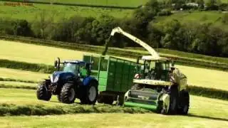 Silaging in '16 - Krone BigX 580 on the Hill !