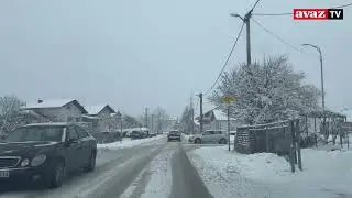 Bihać pod snijegom: Građani pozvani da uklone vozila s ulica