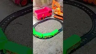 🚜 Toy Excavator Digging Sand &ndash; Realistic & Satisfying Toy Action #shorts #train #satisfying