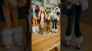 My scene chillin&rsquo; out. Doll line from 2003! ❄️💕❄️
