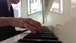 Xanya Plays the piano