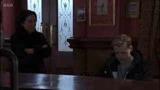 Eastenders Oscar shows Kat a message from jasmine from last night as she realises that she has gone