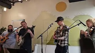 Up 18 North (Far Country Folk)