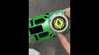 Ben 10 Ultimatrix (Can hold a Samsung smartwatch)