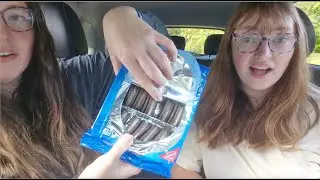 Trying Loaded Oreos
