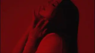 Vivi Hunt - Cage