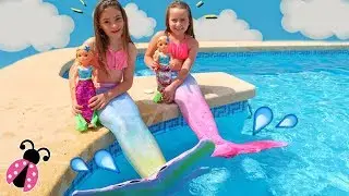 NOS CONVERTIMOS EN SIRENAS 🌊 y nos ba&ntilde;amos en la piscina💦 Los juguetes de Arantxa