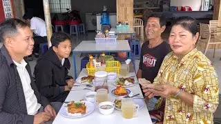 Lãnh Lương Làm Yuotube Chú Thiếm 8 Dẫn Cả Nhà Đi Ăn Cơm Sườn /at6n