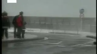 El norte de Espa&ntilde;a, bajo el temporal de viento, lluvia y fuerte oleaje