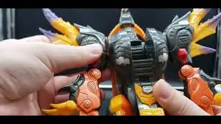 Retro review: Transformers Cybertron Scourge