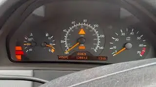 Mercedes W210 E-Class Pre-Facelift - Checking Oil Level on Dash