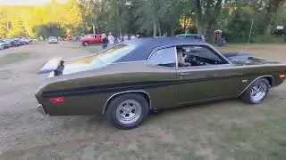 Lopey idle Mopar at car show.