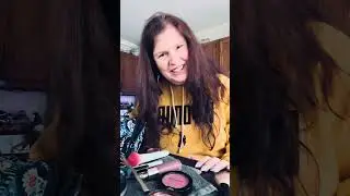 Happy New Year’s Eve!🎊🥳 GRWM and let’s chat! #newyearseve #newyearsresolution #2026 #newyearnewme 
