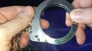 🚨🇬🇧 HIATTS 2010 Standard Chain British Police Handcuffs from 1990's
