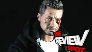 Collectible Spot - Hot Toys Iron Man 3 Tony Stark the Mechanic 1/6th Scale Figure