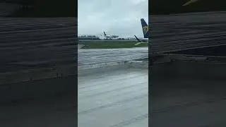 Ryanair landing Ireland West Airport 🇮🇪🇮🇪💚🤍🧡#airline #airline #flight #ryanair