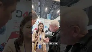 Explaining customer using translator at Brazil Expo 2025 | Skywonder #gps #dashcam