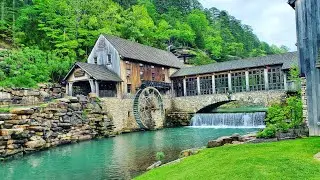 Hiking Branson- Dogwood Canyon Nature Park