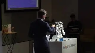 🤖 AI Robot Opens EPIC Startup Pitch Night at Google!