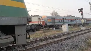 Dual Wag9hc Vs. Wap7 !!! High Speed SF Express Crossing Halted Goods Train/Train Videos/Travel/Wag9