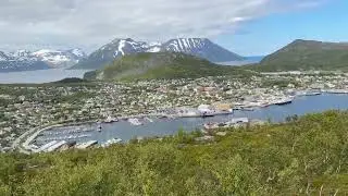 Ut i NORD hytta Stussnesfjellet Skjerv&oslash;y