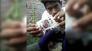 black king card make red king card and one coin magic {dg}