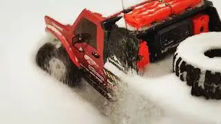 RC Wild Bison drives on snowy offroad terrain Crossrc EMO XL 6x6 #heavy #rock