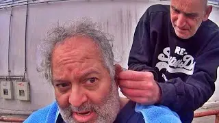 Νικολακης ΚΟΥΡΕΥΕΙ Μπαμπινο!