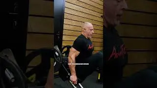 Приседания в гак тренажёре Impulse SL7021 от @Aerofit_one  #тренажерыдлязала #тренажеры #бодибилдинг