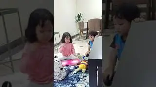 Syirah reading tharizz listening
