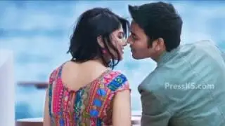 Ennai Nokki Paayum Thotta first look Dhanush looks impressive