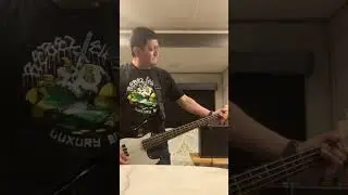 Gus plays Bass guitar cover on Mxpx Breath Deep A Bass cover 🎸🎶✌️