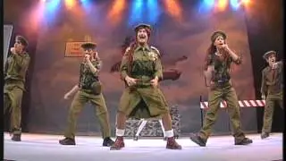 מאמא מיה המחזמר 2004