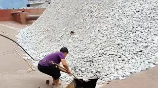 Dangerous Work - Unloading Of Cargo From A Ship, With Rocks Flying Everywhere | Relaxing video