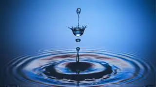 Sonido de gotas de agua cayendo el agua es vida
