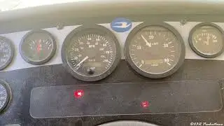 2002 Straight Piped Cummins ISC 8.3L Diesel Start Up, Rev, & High Idle [2002 Blue Bird All American]