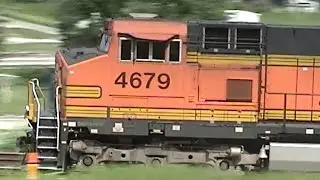 Fast BNSF intermodal train in Gorin, MO, June 2005