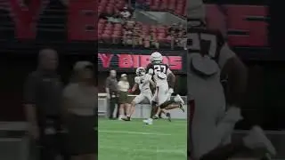 Drake London makes contested catch at Falcons camp in Mercedes-Benz Stadium! 🤩 #nfl #falcons