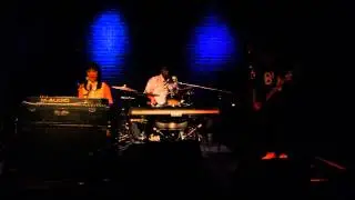 Joanna Borromeo performing at Vibe Sessions (Blue Lamp)