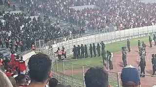 غضب جمهور الدفاع الجديدي و مناوشات مع الأمن..سبب فرض الويكلو على مباراة الدفاع و برشيد