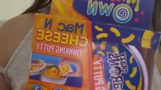Opening/reviewing crazy Aron’s Mac and cheese thinking putty