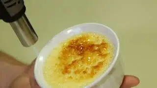 Baking Creme brulee (according to Alton Brown)