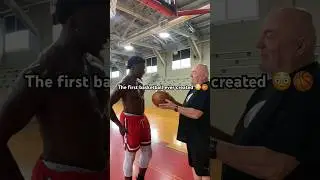 Первый в истории баскетбольный мяч 😳🏀