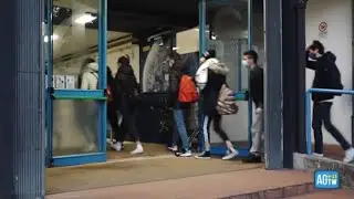 La Toscana torna in classe, a Firenze studenti con gli occhi lucidi: «Ci mancavano le piccole...