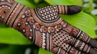 Left hand se mehendi kese lagaye#Eid mehendi designs #ramjan mehendi #viral# simple mehndi designs 