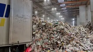 Secondary materials. Waste paper. Truck works.  Makulatūra.