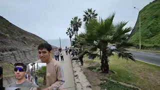 Paseo en Miraflores, Lima, Per&uacute;: De la Av. Benavides a las Playas en un D&iacute;a Soleado de Invierno| PE