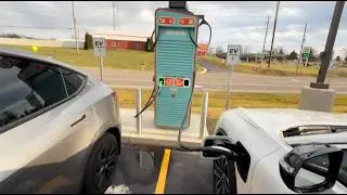 Tesla Model Y and Acura ZDX sharing an IONNA NACS station at the Springfield Ohio Rechargery
